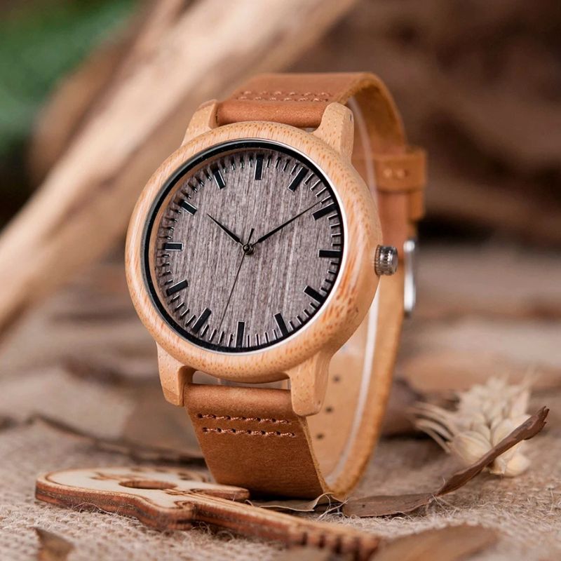 Herren Holzuhr aus Bambus mit Lederarmband – Naturzeit Herren Holzuhr aus Bambus mit Lederarmband – Naturzeit