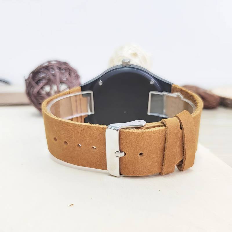 Holzuhr Unisex mit Lederarmband – Naturstreifen Holzuhr Unisex mit Lederarmband – Naturstreifen – Bild 3